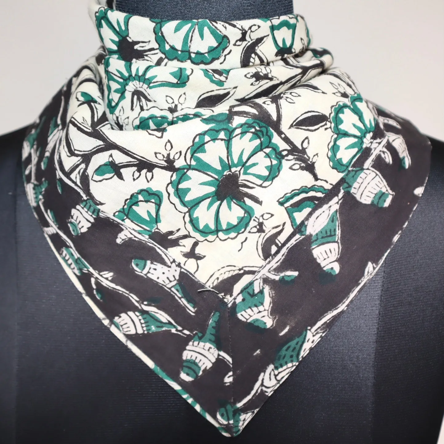 Verdant Garden Bloom - Appliqué Border Bandana (KK1504-22)
